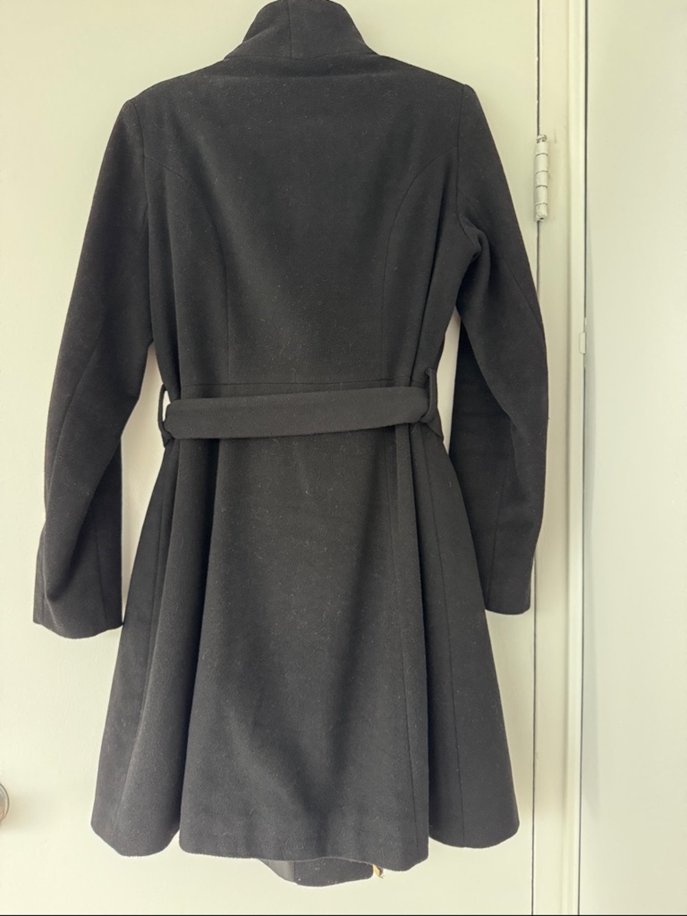 MICHAEL Michael Kors Wool-Blend Asymmetrical Belted Walker Coat. Size Medium. - Picture 8 of 8